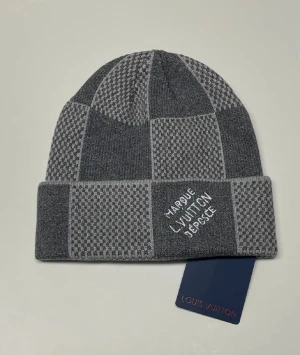 L mössa - Cond 10/10 onesize