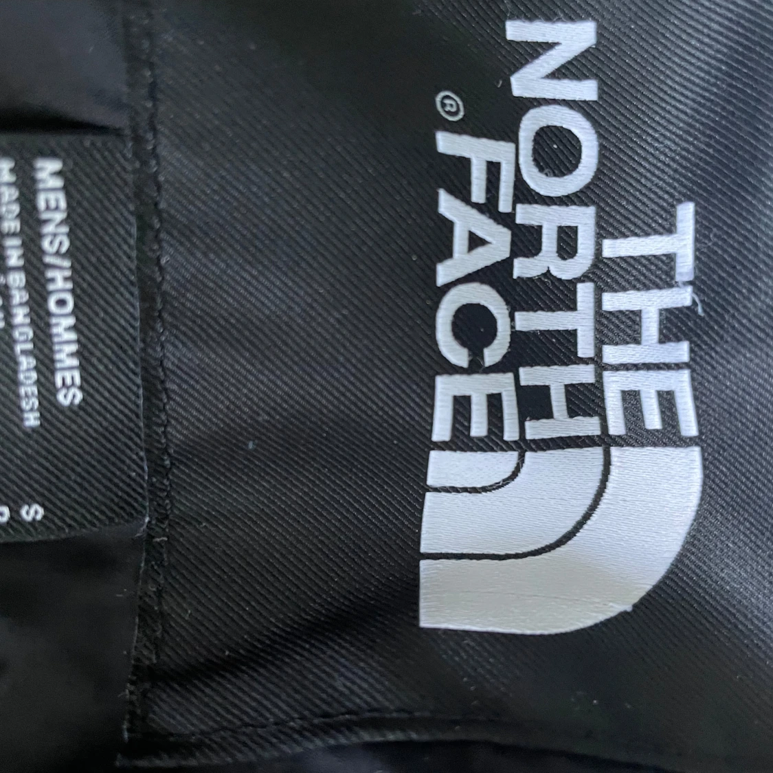 Svart pufferjacka från The North Face - 3