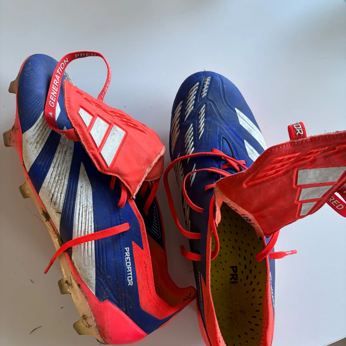Adidas Predator blå/röda fotbollsskor - 2