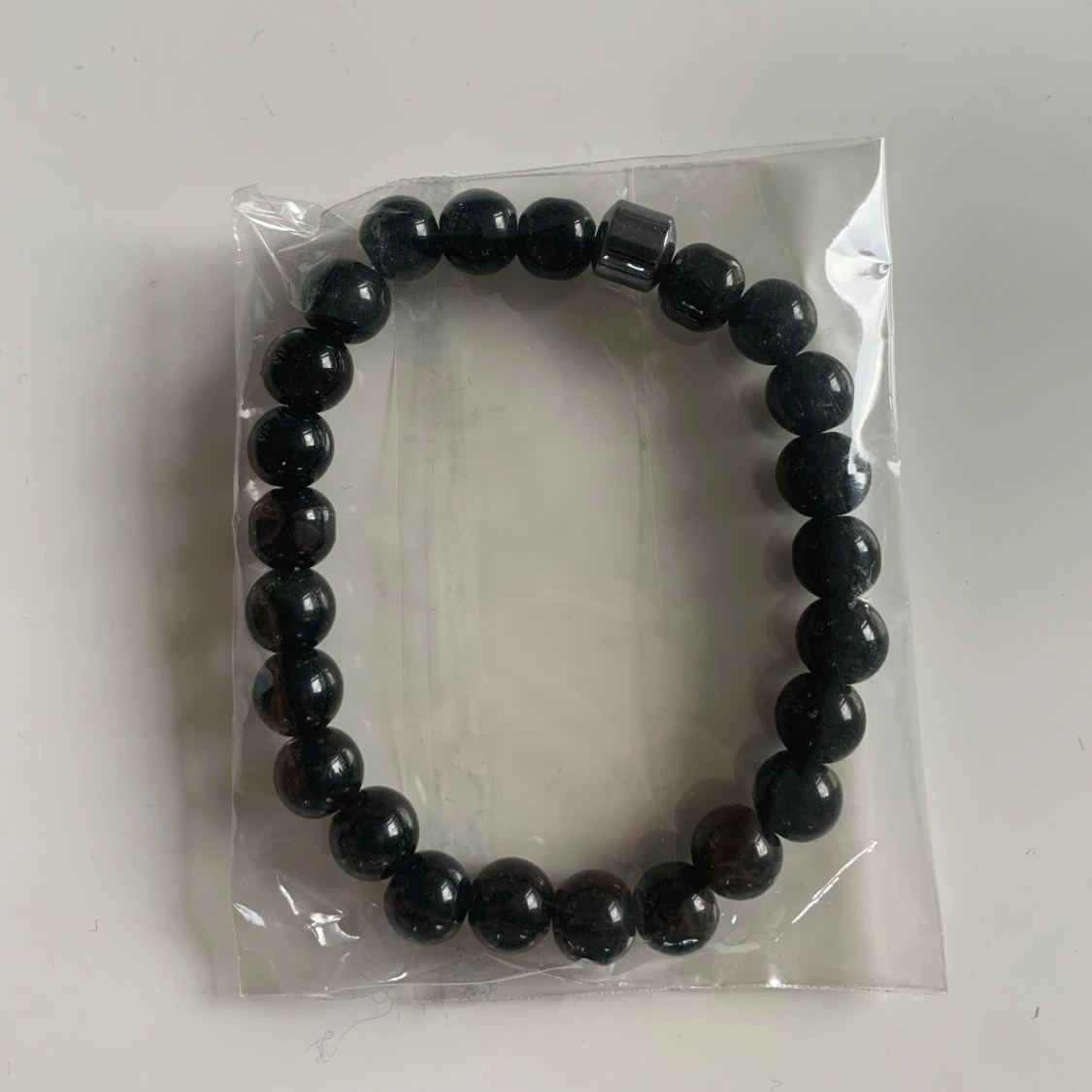 Färgglada pärlarmband i olika nyanser - 3