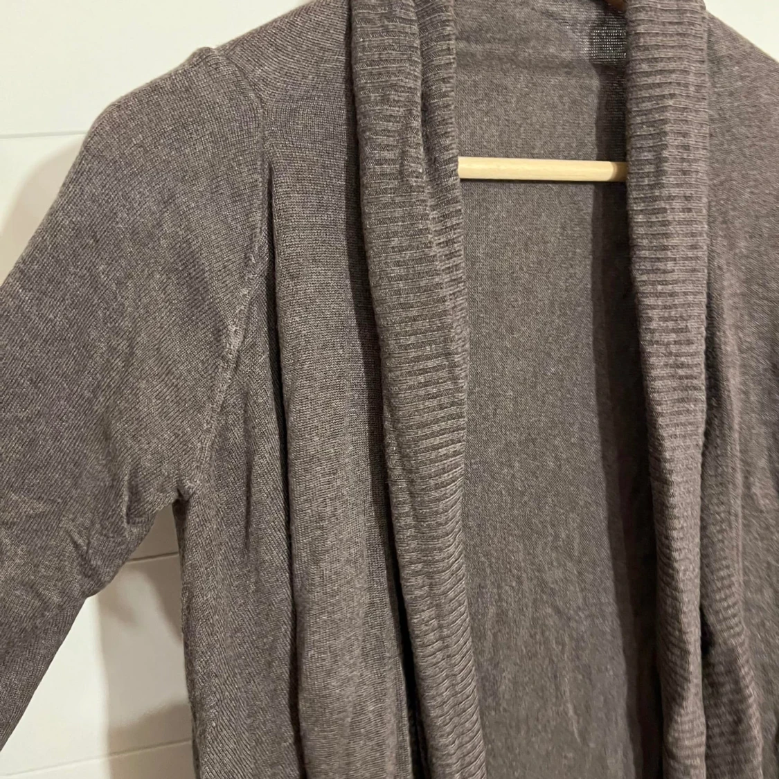 Brun kofta med sjalkrage från H&M - 1