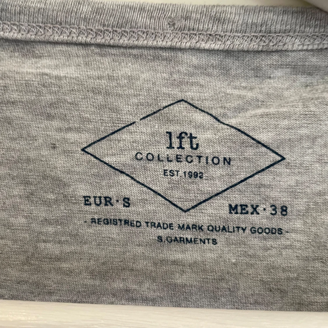 Grå linnetopp från lft Collection - 1