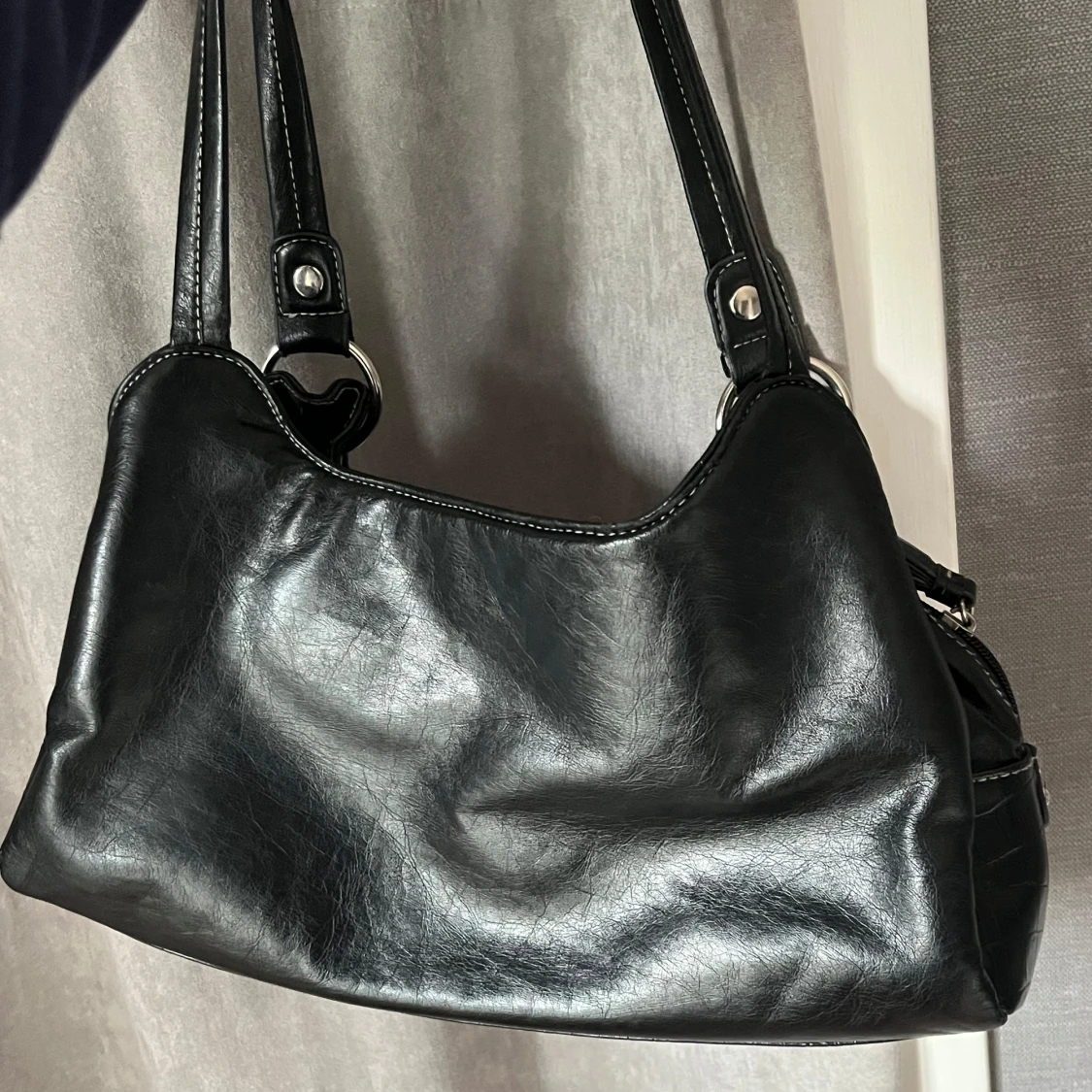 Svart axelväska  - 2