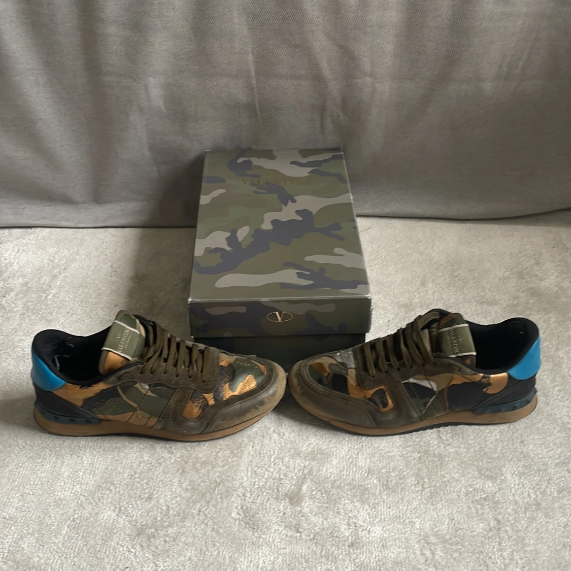 Valentino Garavani camo sneakers - 1