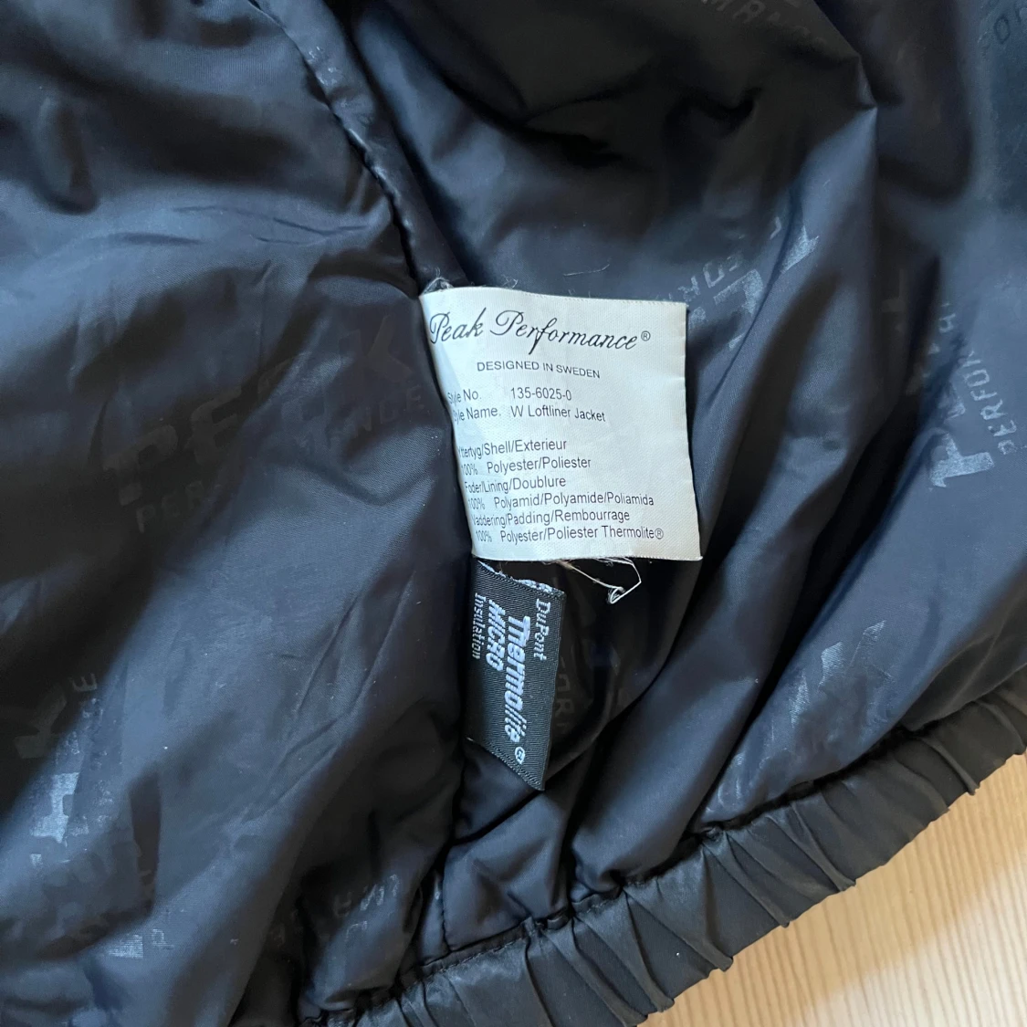 Svart vindjacka Peak Performance S - 3