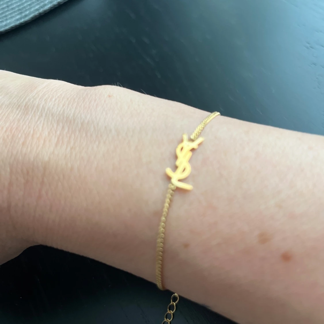 Guldigt armband från Saint Laurent - 3