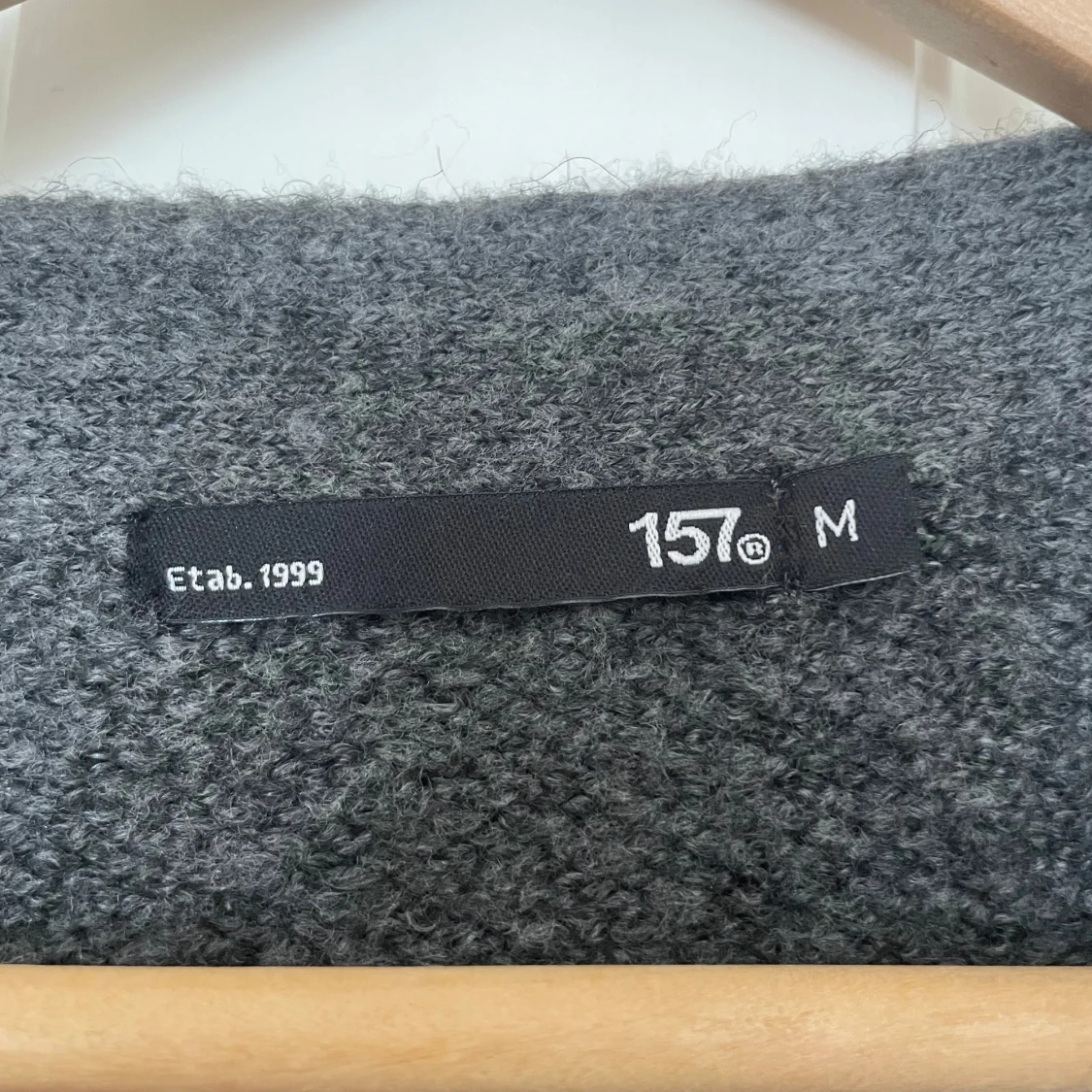 Mörkgrå kofta från 157 med knappar - 1