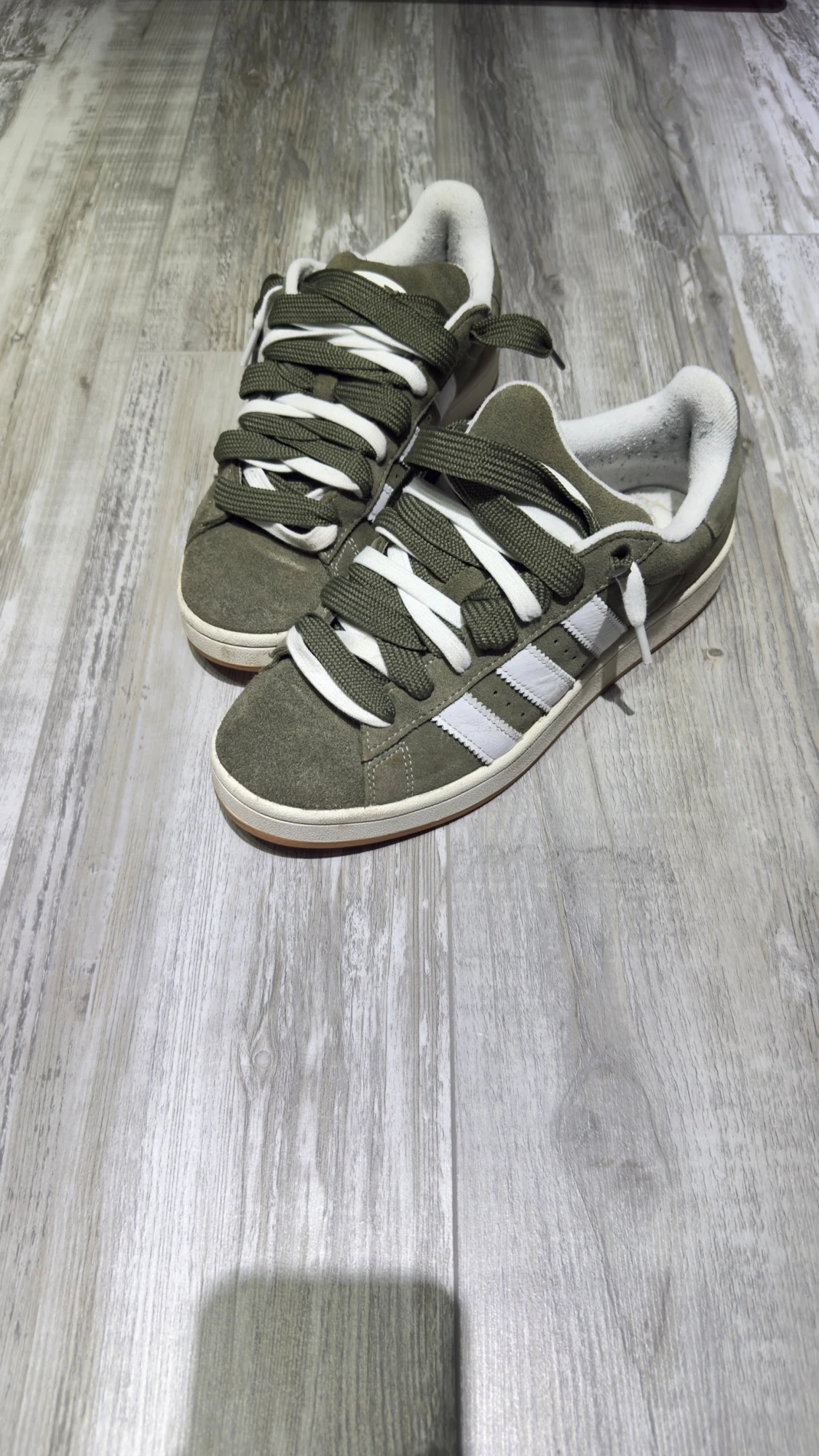 Adidas Campus sneakers olivgrön mocka