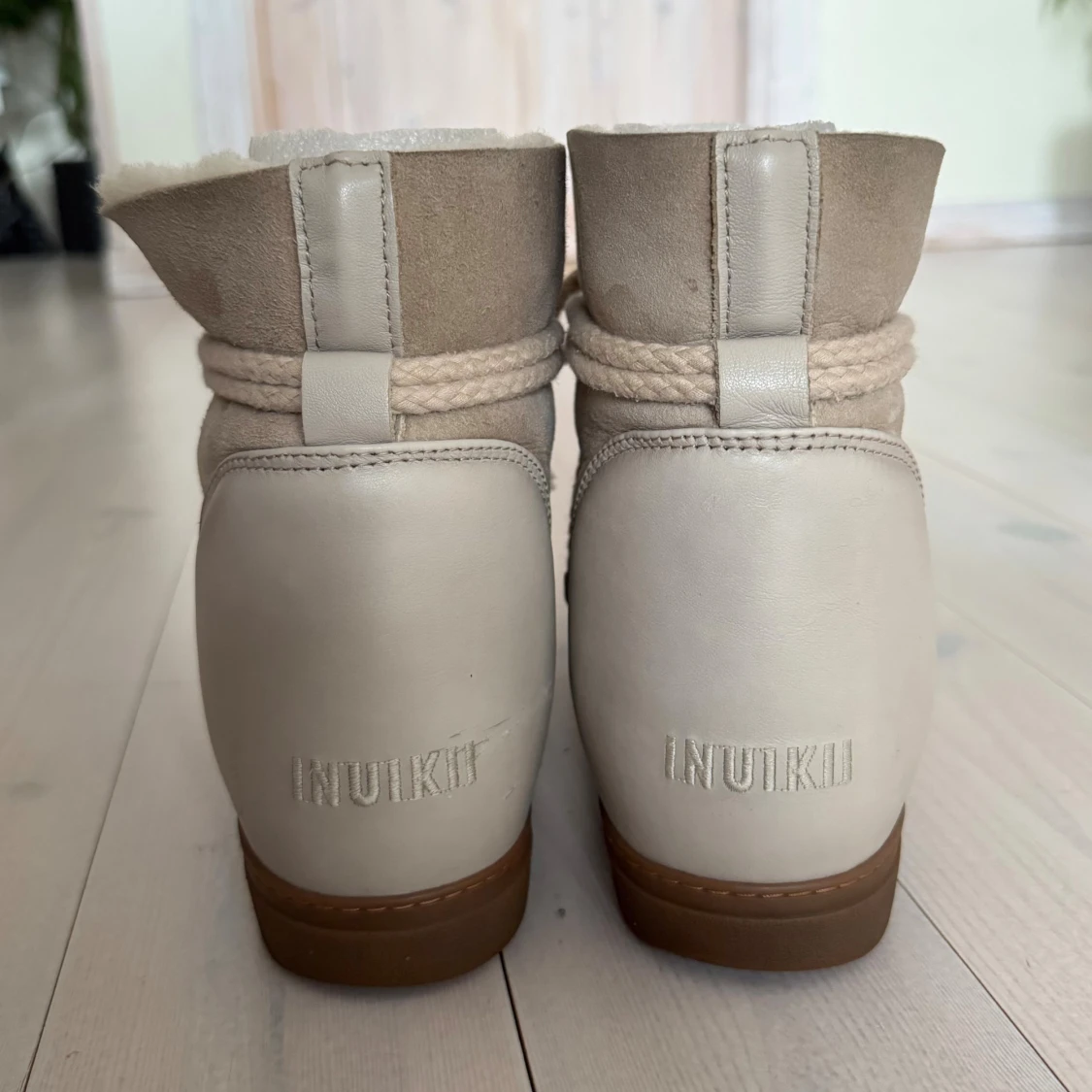 Beigea inuikii vinterskor  - 2