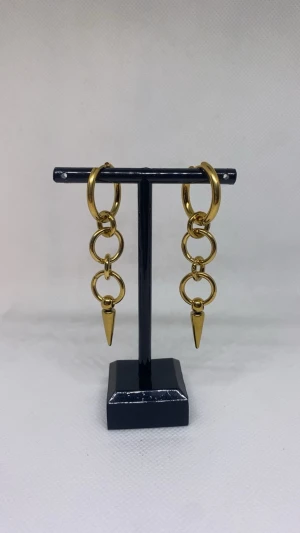 Big loop earrings⭐️✨ - Supersnygga handgjorda örhängen gjorda av rostfritt stål!🥰De finns även i silver!💘Pris: 179kr/paret 90kr/st. Frakt vid köp genom Swish: 18kr