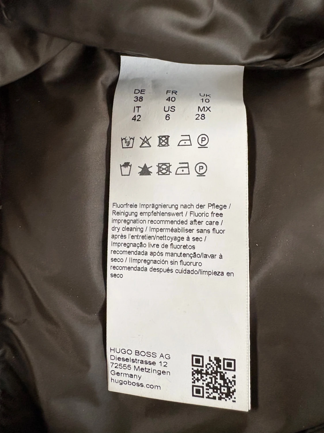 Två delad dunkappa från Boss  - 5