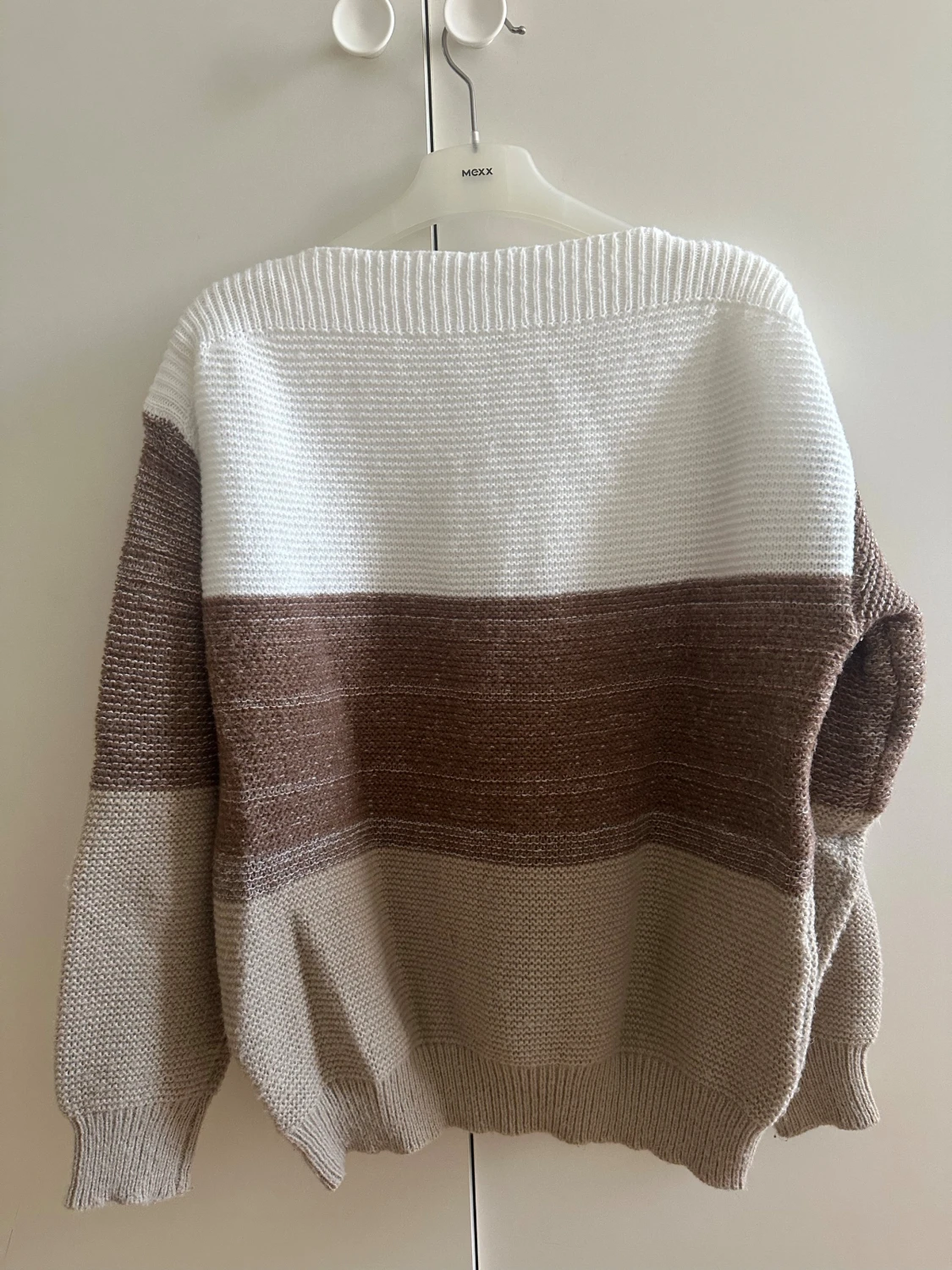 Randig stickad tröja - 2