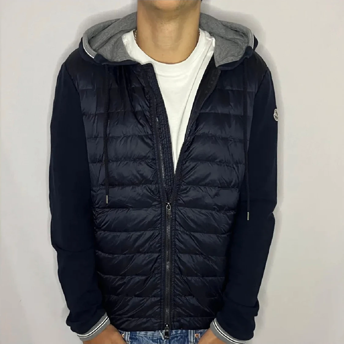 Mörkblå Moncler pufferjacka med huva - 1