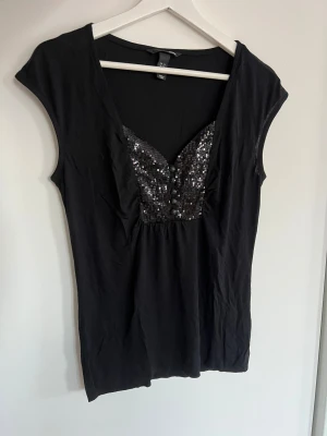 Paljett topp  - Paljett topp🖤finns grå med!