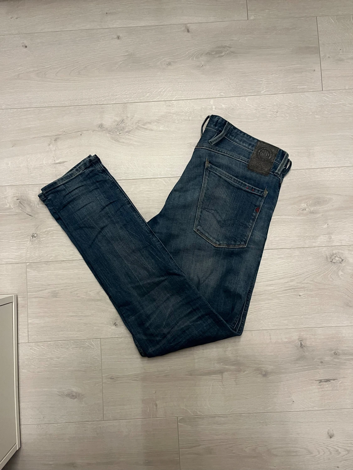 Replay anbass blåa jenas