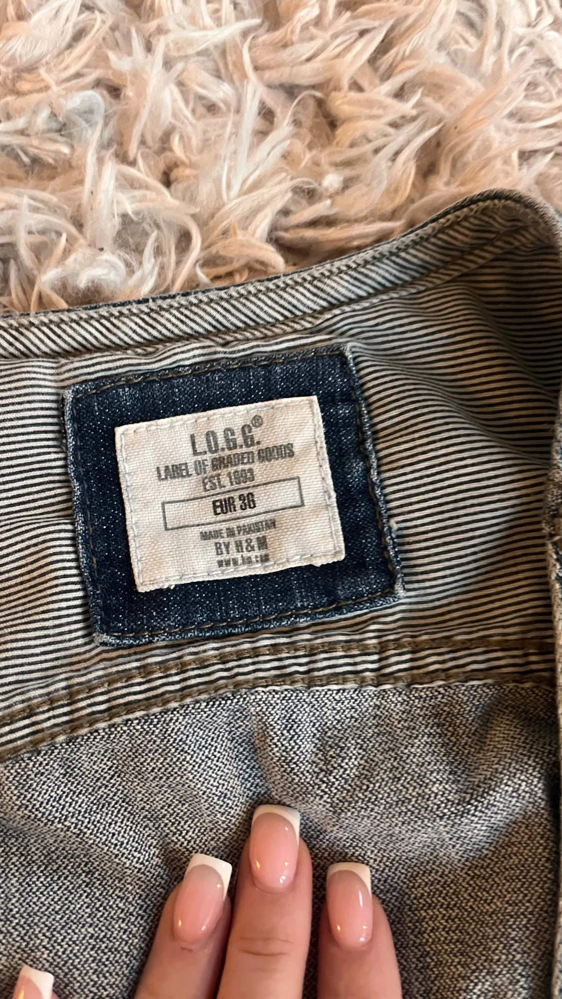 Jeansväst från L.O.G.G. H&M, strl 36 - 2
