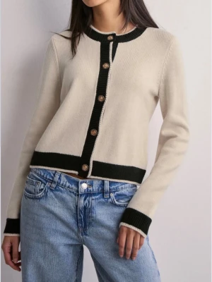 Neo noir kofta  - Säljer denna helt slutsålda kofta från neo noir i jättefint skick. Storlek 38 passar en xs/s. Kom med prisförslag. Nypris 800, använd max två gånger 