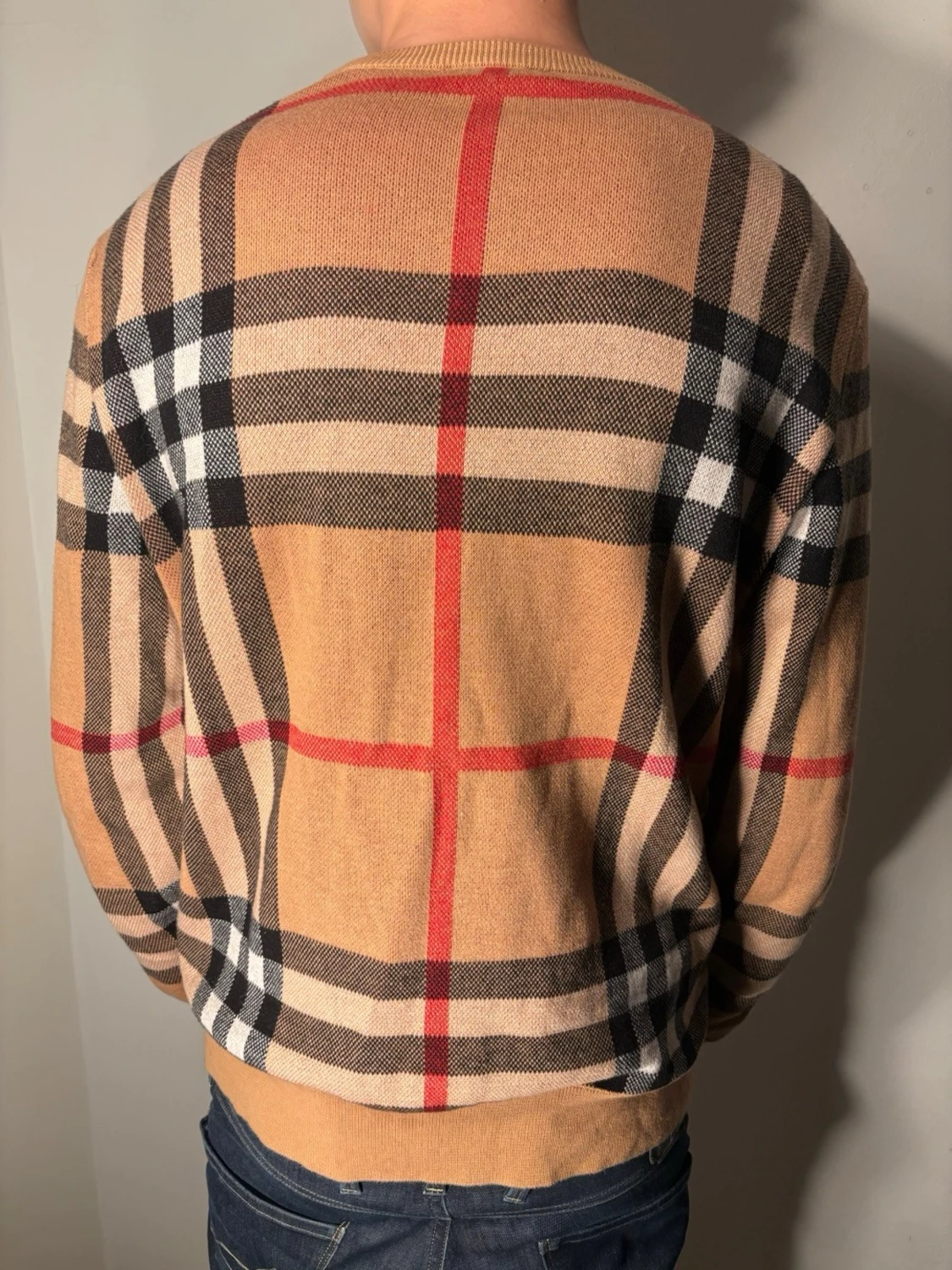 Beige rutig tröja från Burberry - 1