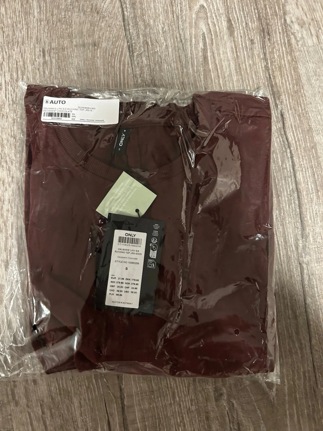 Vin röd topp från ONLY