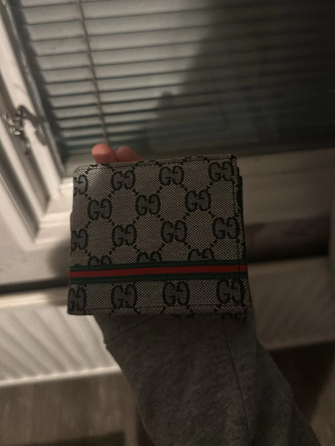 Gucci GG Supreme plånbok grå