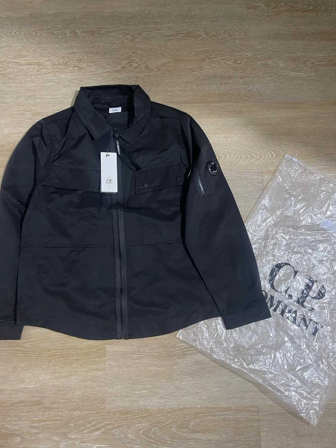 Svart overshirt