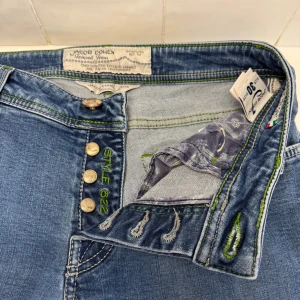Jacob Cohen jeans  - Jacob Cohen jeans i modellen style 622. Storlek W30 riktigt fina inga defekter fraktar bara med PostNord pris diskuterar vid affär 