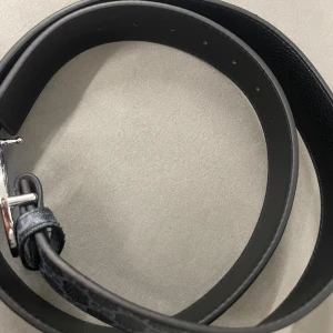 Bälte - Svart bälte nytt skick pris kan diskuteras och kan skicka extra bild 