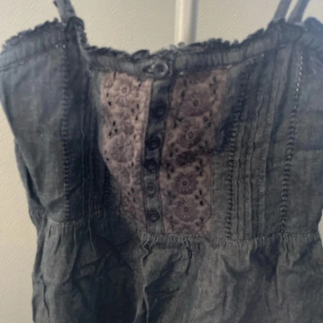 Svart kortklänning med spets från ONLY - 2