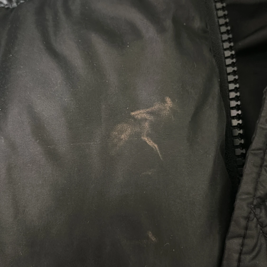 Svart pufferjacka  - 3