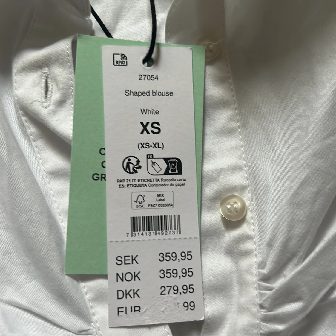 Vit blus med knyt från Gina Tricot - 2