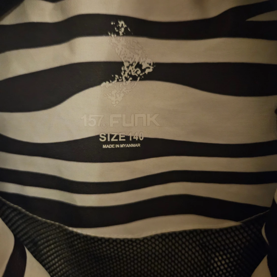 Zebramönstrad regnjacka från Funk - 1