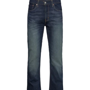 Söker 527 - Letar efter 527 29/32 i någon mörkblå tvätt, budget på ca 5/600