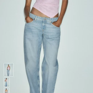 Lågmidjade vida jeans  - Säljer lågmidjade vida jeans från Zara 🩵