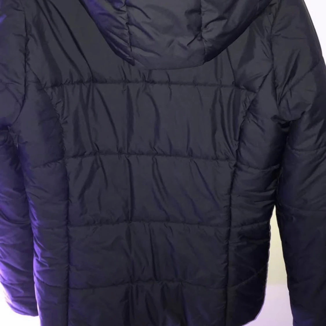 Svart pufferjacka från Adidas - 2