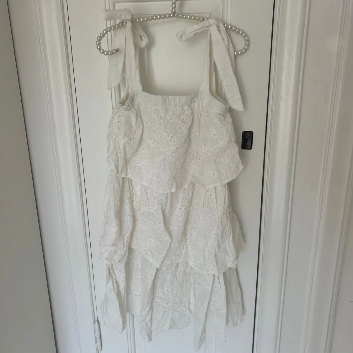 Vit volangklänning - 1