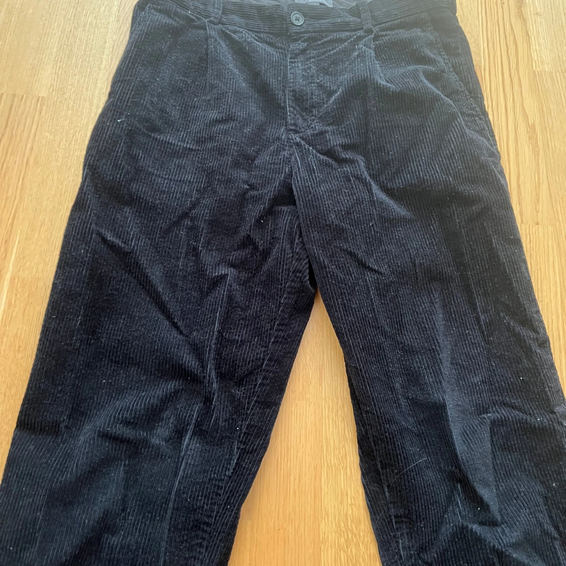 Svarta manchesterbyxor från HM - 2