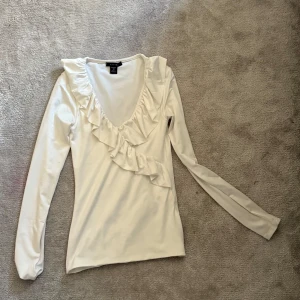 Vit spets topp  - Samma topp fast vit ❤️