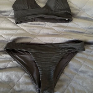 Bikini  - Fik bikini som är i ett mycket bra skick. Underdelen är i 36 och överdelen i 34