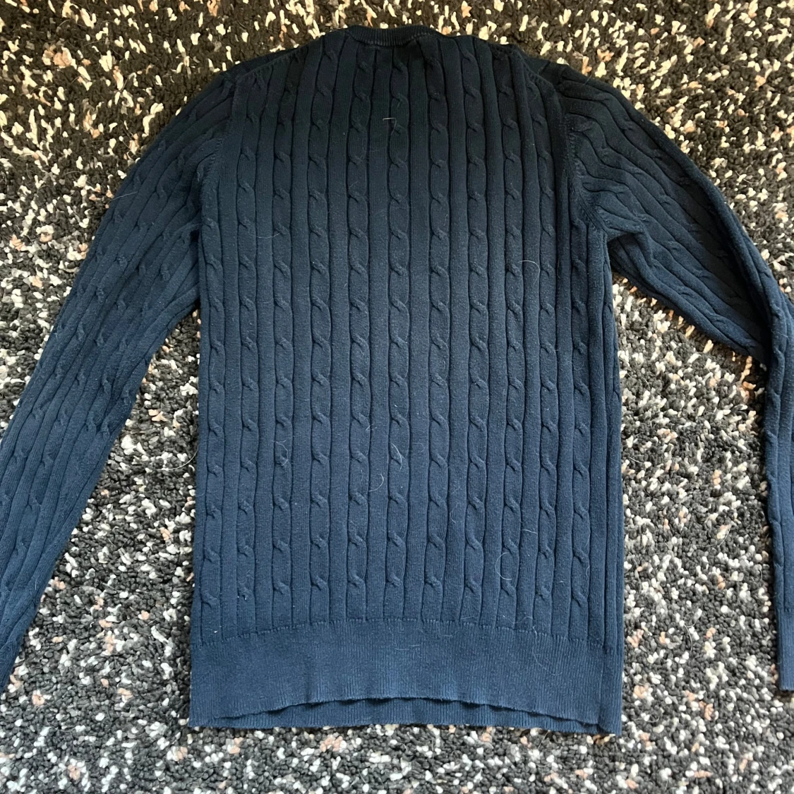 Mörkblå kabelstickad tröja GANT - 2