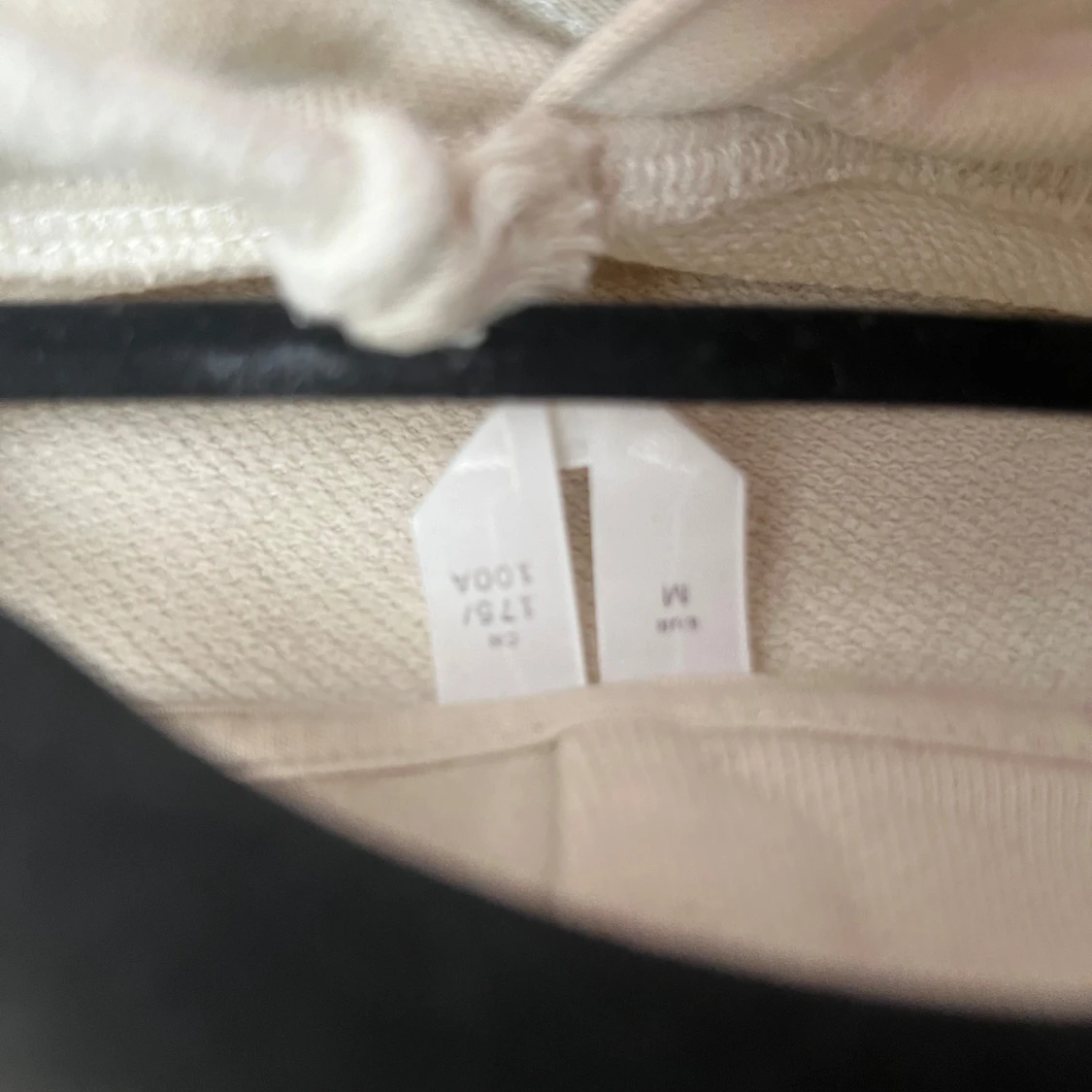 Beige hoodie från arket - 1