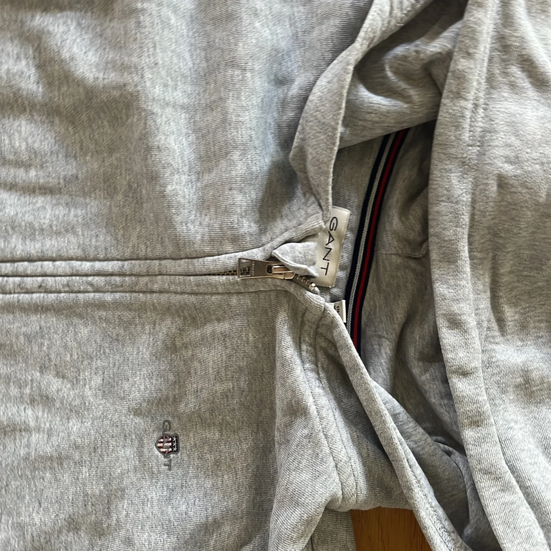 Grå tröja från gant - 2