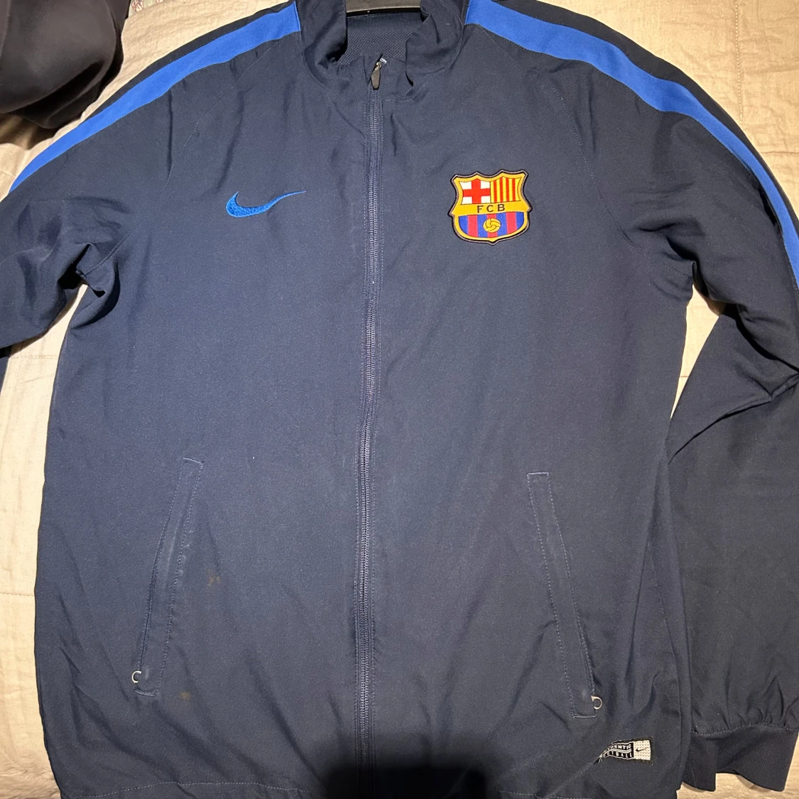 Blå Nike FC Barcelona vindjacka