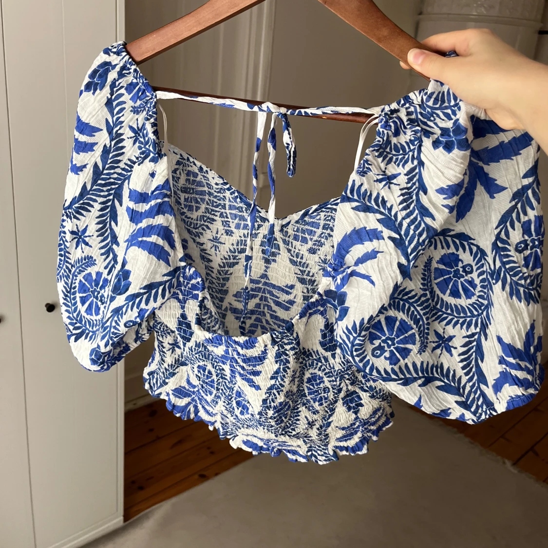 Söt topp med puffärm - 3