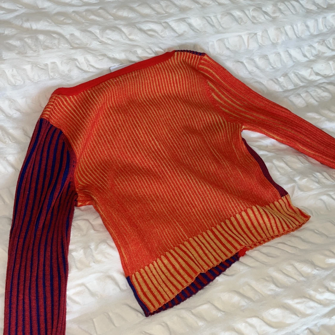 Färgglad randig kofta från Collusion - 1