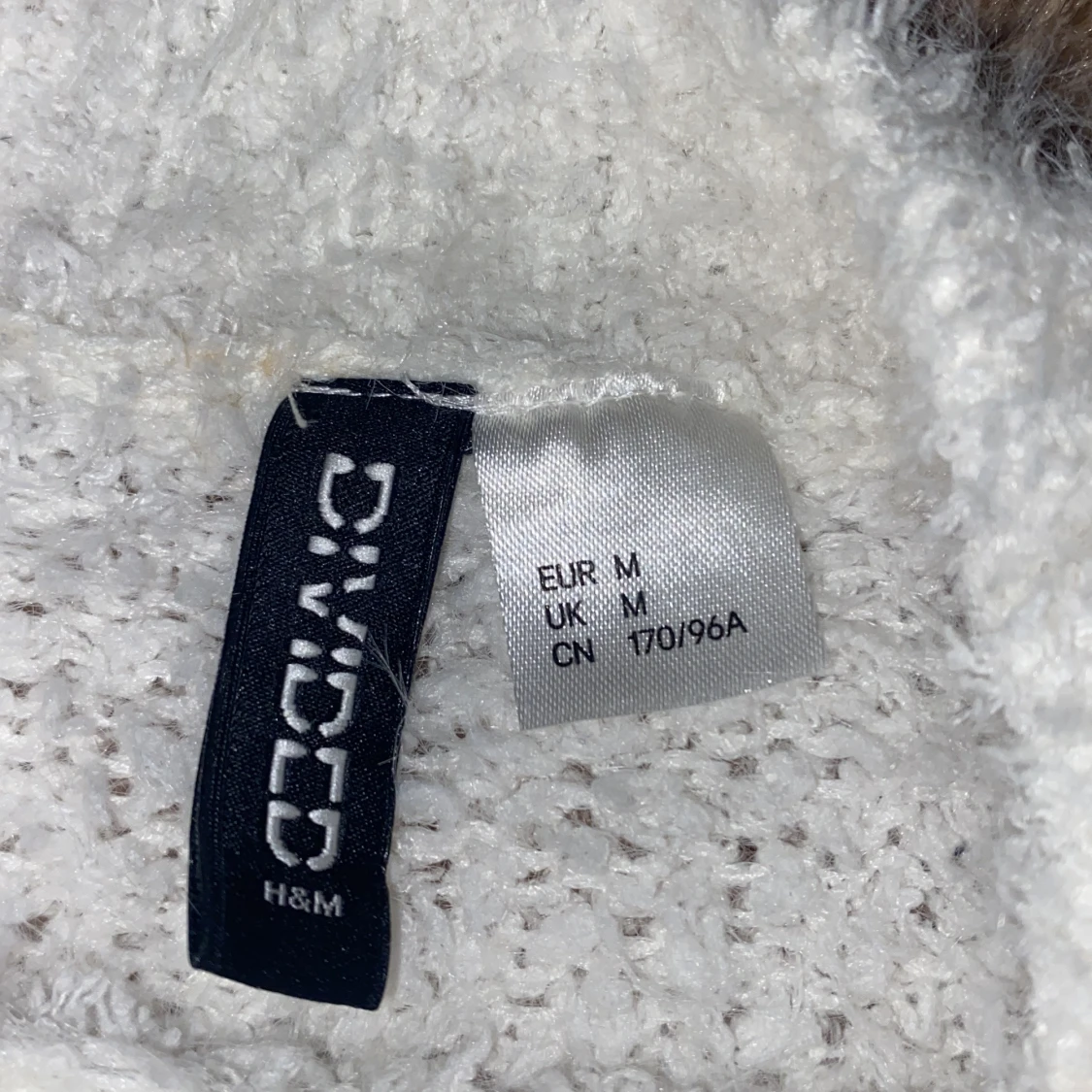Vit fluffig stickad tröja H&M Divided - 1
