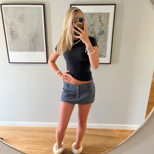 Vintage jeanskjol  - Jättefin vintage jeanskjol!💕