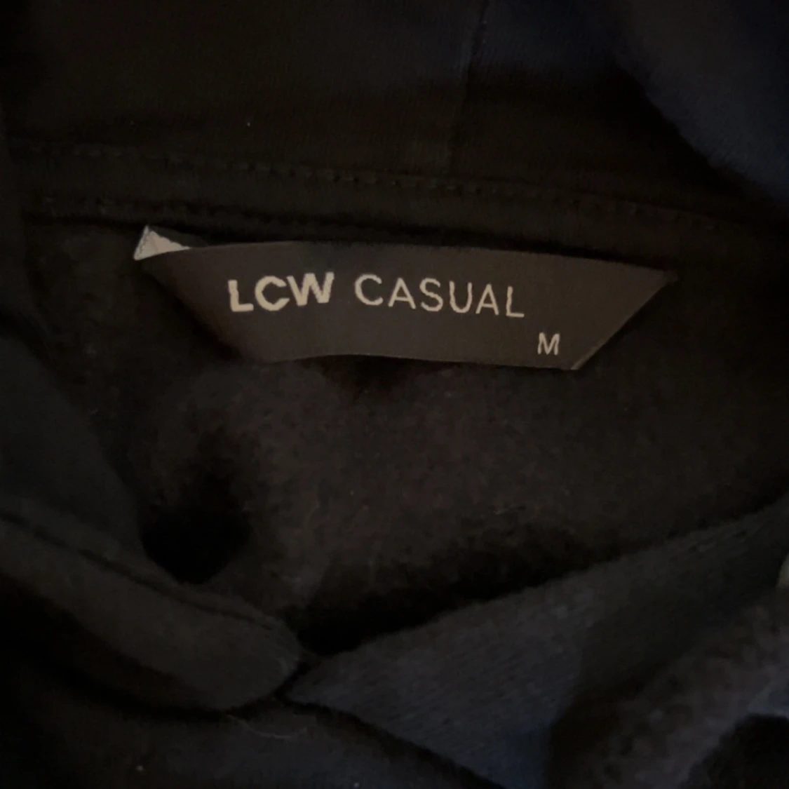 Svart hoodie LCW Casual Tokyo-print - 2