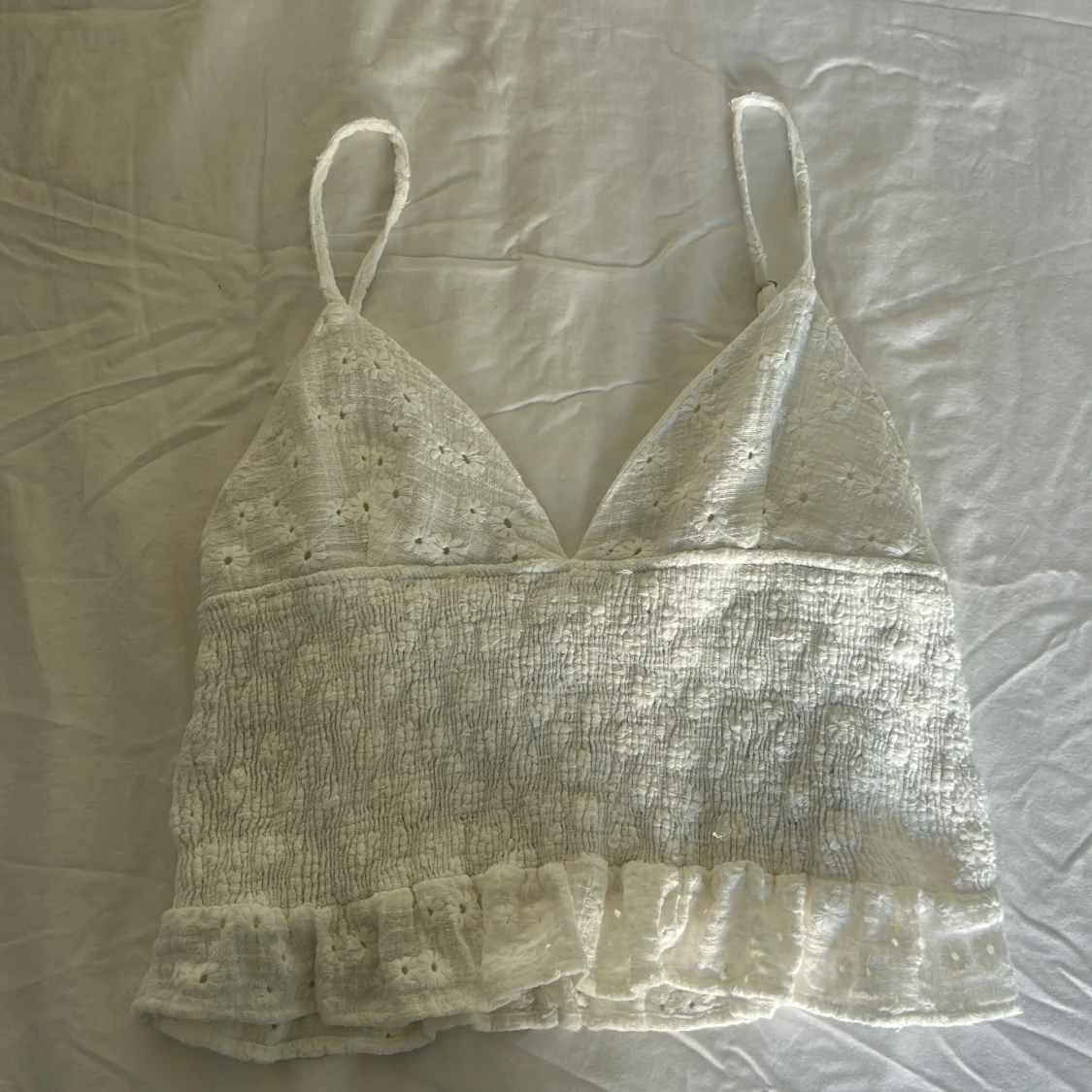 Vit broderad linnetopp från Zara