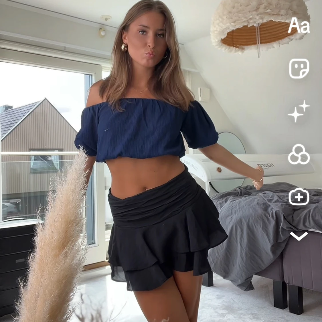 Mörkblå off shoulder top