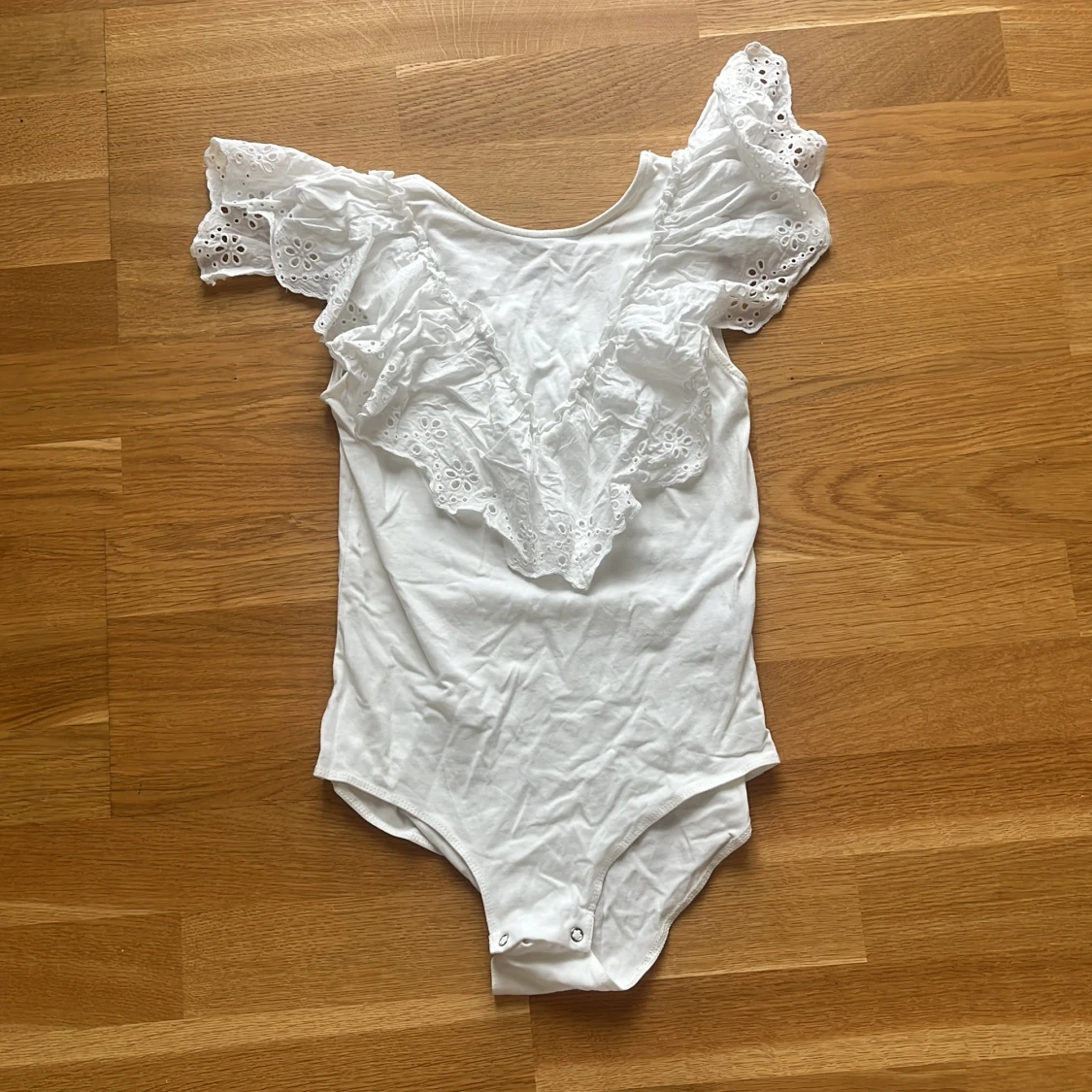 Vit volangbody från Zara